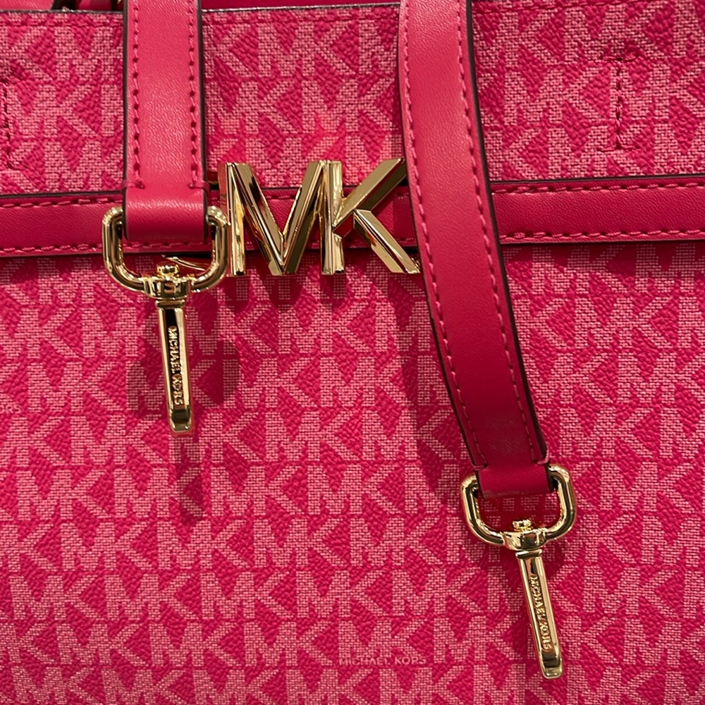 MICHAEL KORS 
Reed Large Graphic Logo Belted Satchel
Electric Pink 
NWT - Picture 2 of 16
